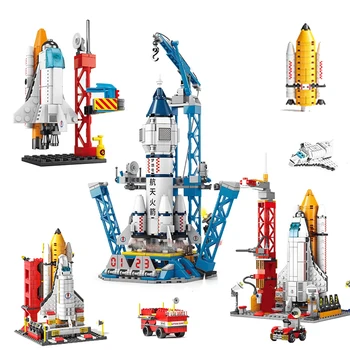 Uzay Mekiği Yapı Taşı İnsanlı Roket Fırlatma Rampası Ay Tabanı Modeli DIY tuğla oyuncaklar Çocuklar İçin Hediye Montaj Noel